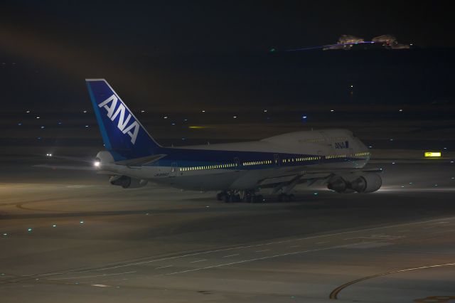 Boeing 747-400 (domestic, no winglets) (JA8960)