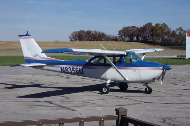 Cessna Skyhawk (N8356U)