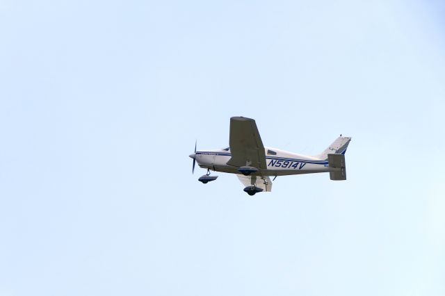 Piper Cherokee (N5914V)