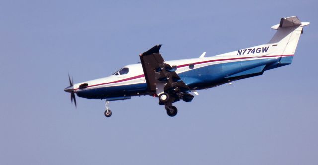 Pilatus PC-12 (N774GW) - About to touch down is this 2006 Pilatus PC12/47 from the Winter of 2024.