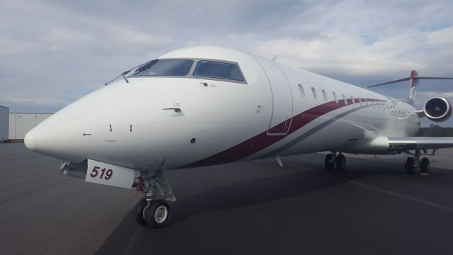 Canadair Regional Jet CRJ-700 (N519JG)