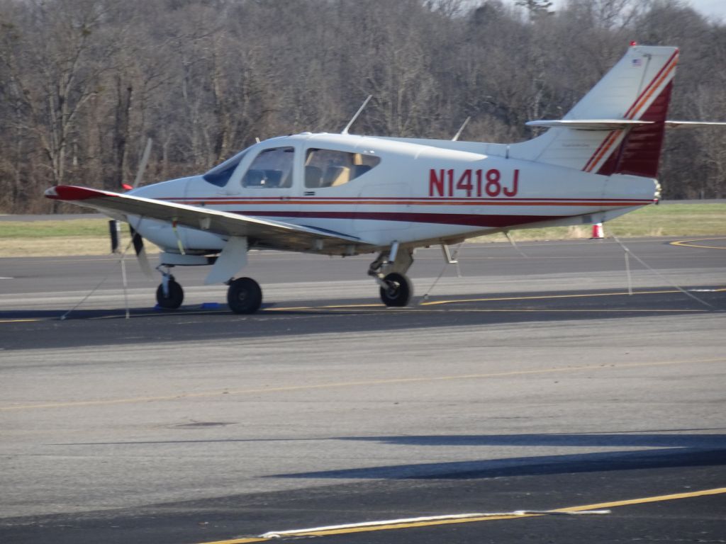 Rockwell Commander 114 (N1418J)