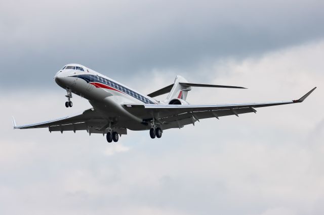 BOMBARDIER BD-700 Global 7500 (N88FE)