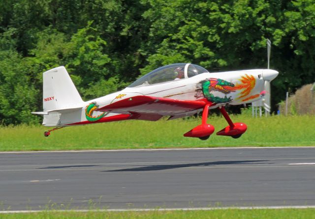 Vans RV-8 (N8XY) - Landing 14