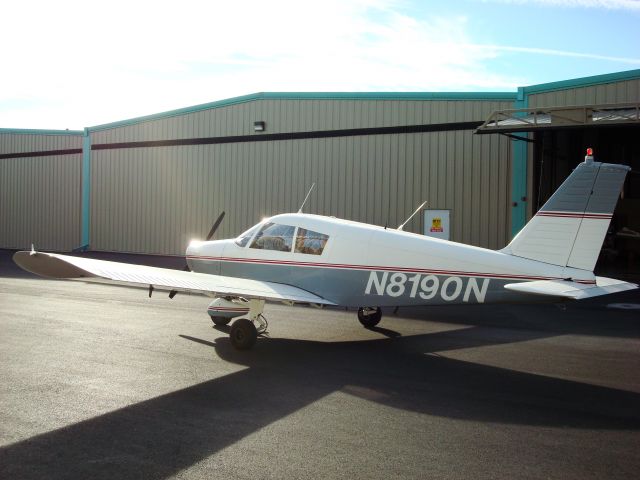Piper Cherokee (N8190N)