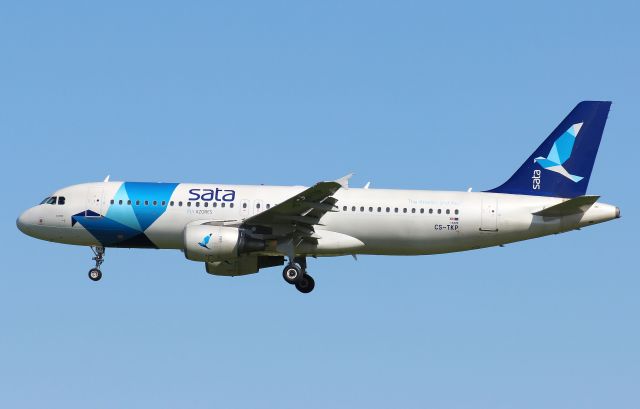 Airbus A320 (CS-TKP)