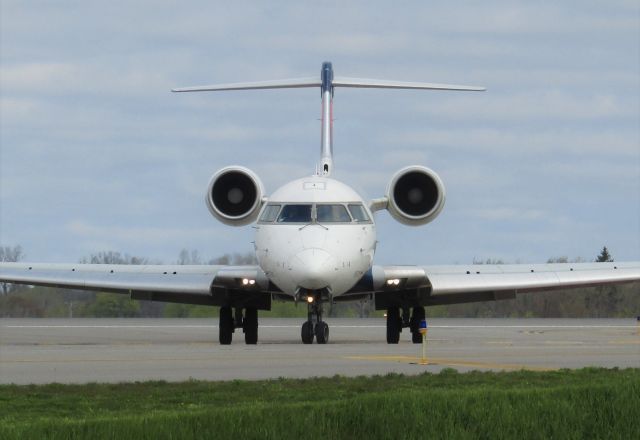 Canadair Regional Jet CRJ-900 (N330PQ) - *****SELECT FULL FOR HD*****