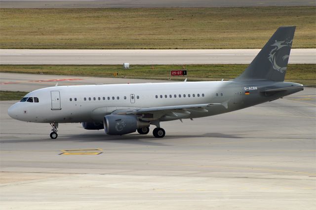 Airbus A319 (D-ACBN) - Airbus A319-115X(CJ) DC-Aviation, D-ACBN, EDDS Airport Stuttgart-Echterdingen, 24.Nov.2018