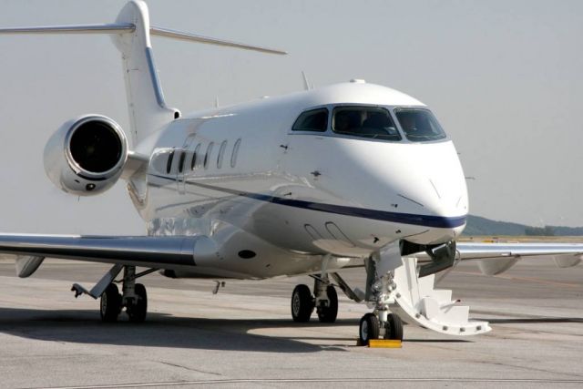 Bombardier Challenger 300 (N422KS) - Challenger 300