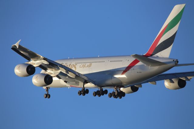 Airbus A380-800 (A6-EOH)