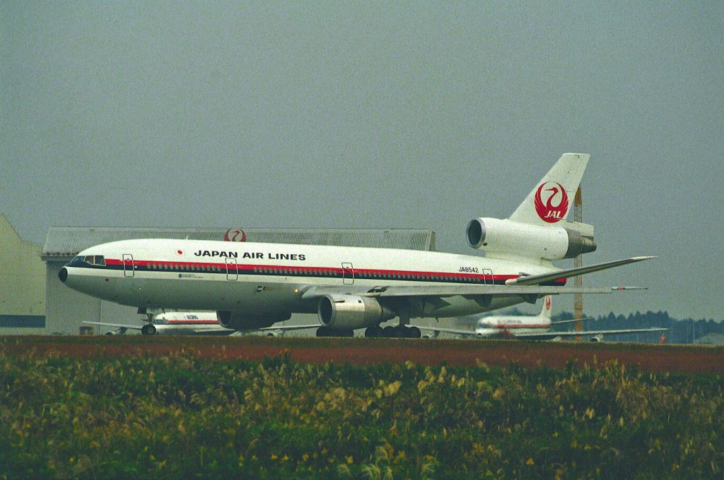 McDonnell Douglas DC-10 (JA8542) - Departure at Narita Intl Airport Rwy34 on 1987/10/26