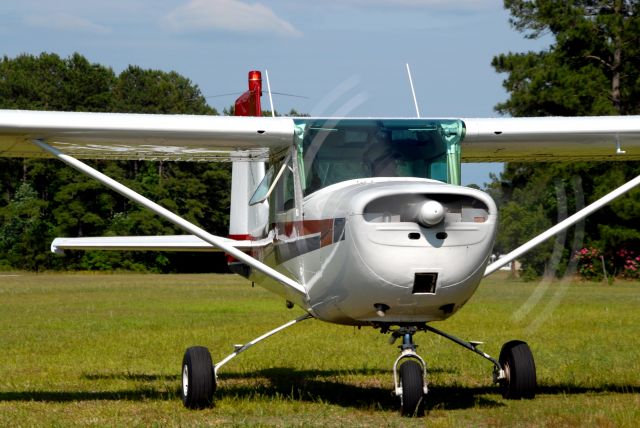 Cessna Commuter (N3936U) - This is the prettiest 150 Ive ever laid eyes on! This confident retired Air Force pilot taxis back to the hangar after a wild C150 short-field/soft-field demonstration flight at Canaan Airbase.