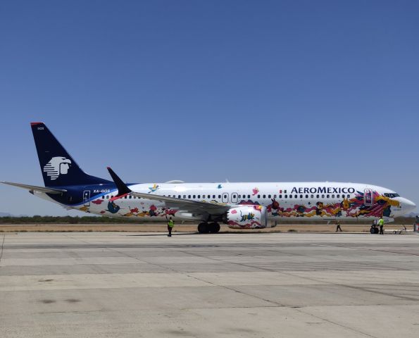 Boeing 737 MAX 9 (XA-GQS)