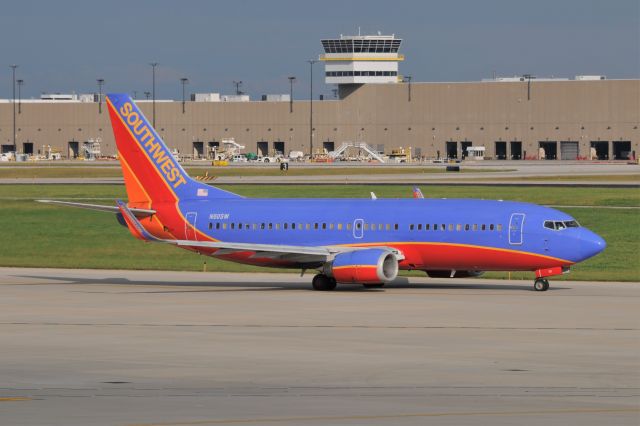 BOEING 737-300 (N611SW)