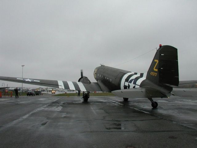 Douglas DC-3 (N15SJ)