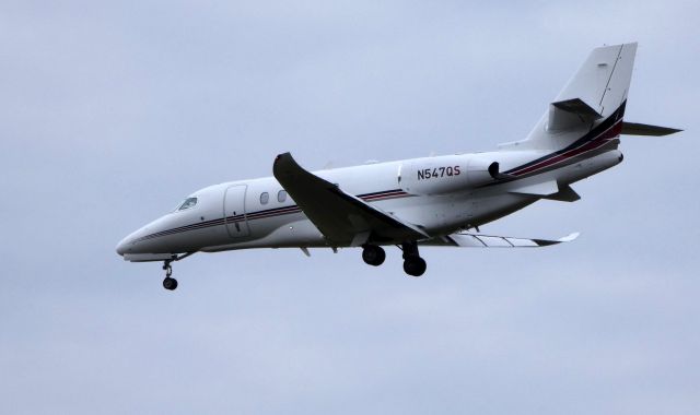 Cessna Citation Latitude (N547QS) - On final is this 2017 Cessna Citation Latitude 680 A in the Autumn of 2019.