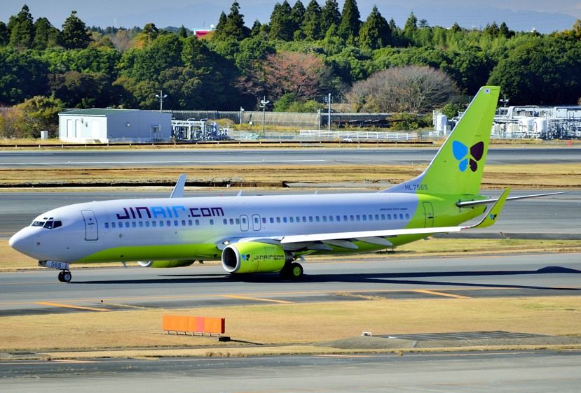 Boeing 737-800 (HL7565)