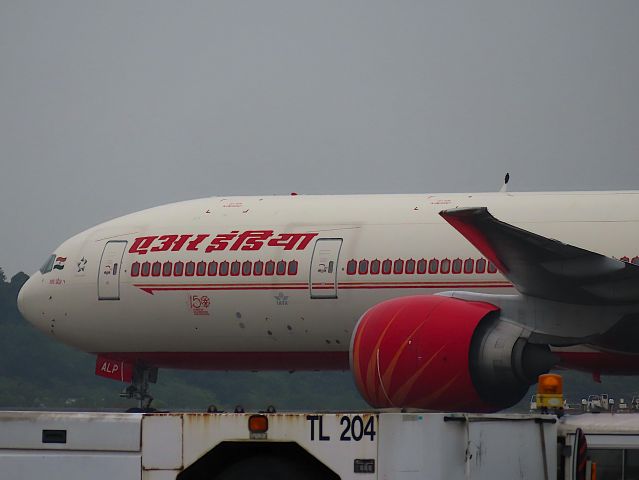 BOEING 777-300ER (VT-ALP) - I took this picture on May 27, 2021.