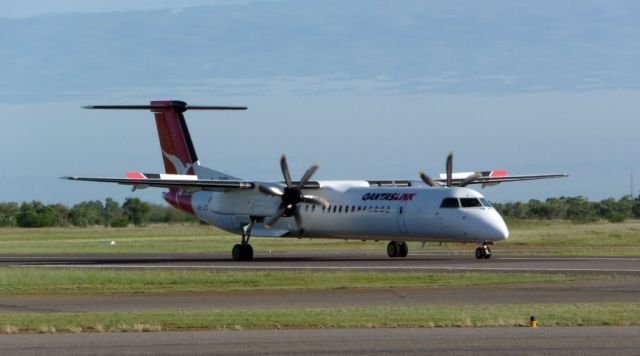 de Havilland Dash 8-400 (VH-QOA) - A Qantaslink Dash 8 on rollout at Cloncurry Aerodrome after touchdown.