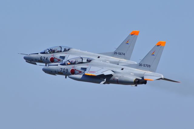 KAWASAKI T-4 — - JASDF-Iruma air show