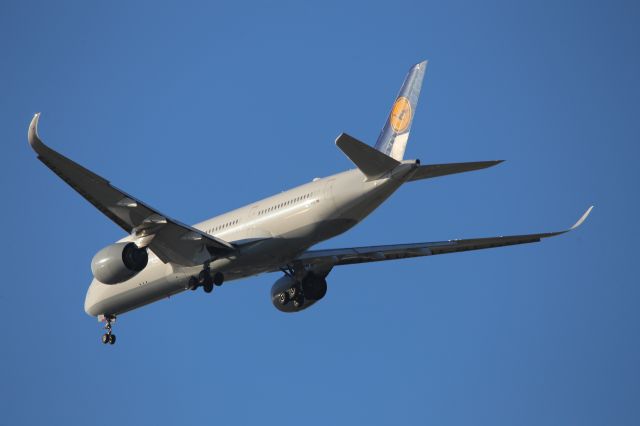 Airbus A350-900 (D-AIXE)