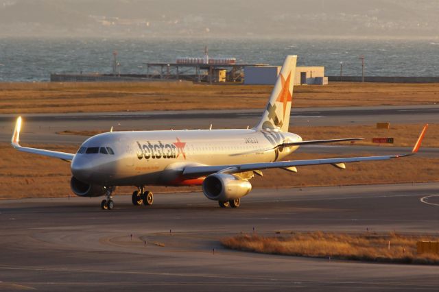 Airbus A320 (JA12JJ)