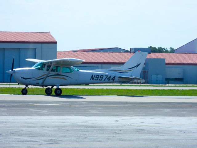 Cessna Skyhawk (N99744) - 08/08/22