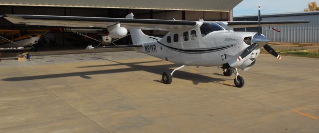 Cessna P210 Pressurized Centurion (N81VR)