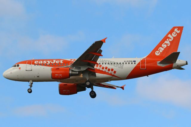 Airbus A319 (G-EZDN) - "Amsterdam" livery