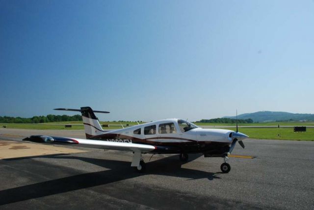 Piper Cherokee Arrow (N8235V) - Piper Turbo Arrow IV