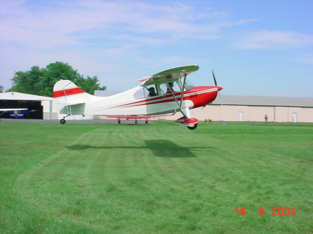 — — - Champ Landing at Harford County Airport