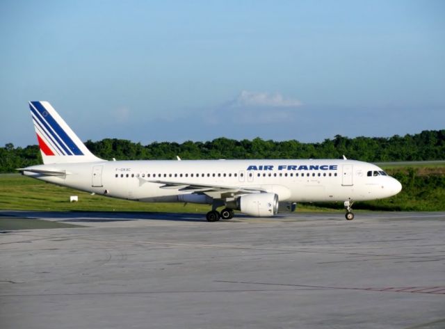 Airbus A320 (F-GKXC) - Not a daily flight from Pointe A Pitre!