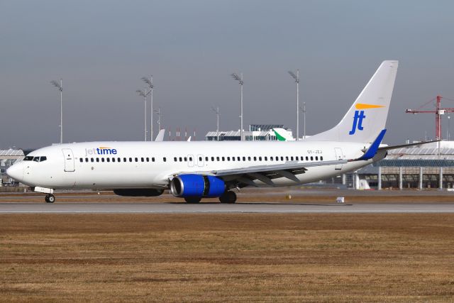 Boeing 737-800 (OY-JZJ) - New livery for Jet Time.
