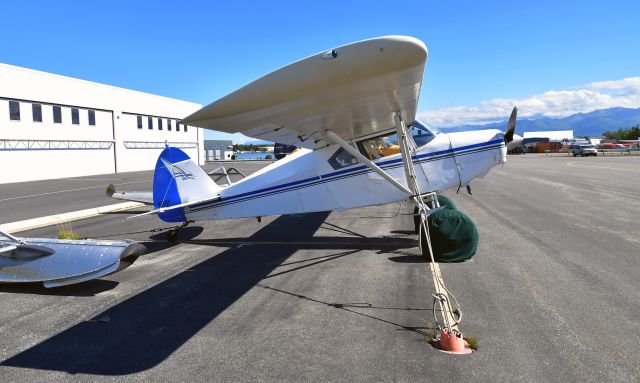 Piper PA-22 Tri-Pacer (N3716P) - Piper PA-22-150 Pacer N3716P in Anchorage Lake Hood Seaplane Base