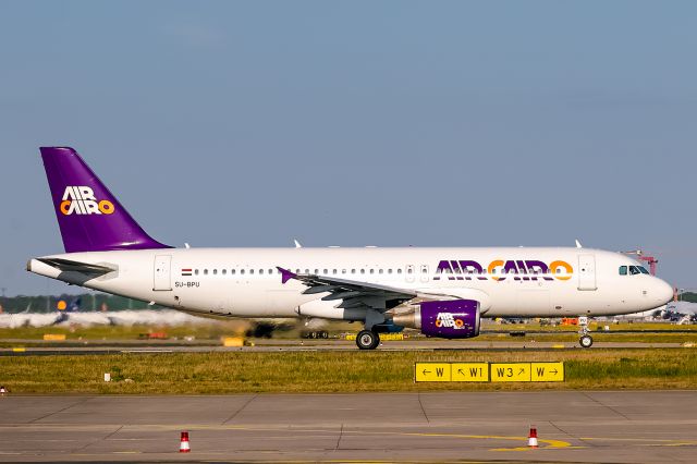 Airbus A320 (SU-BPU)