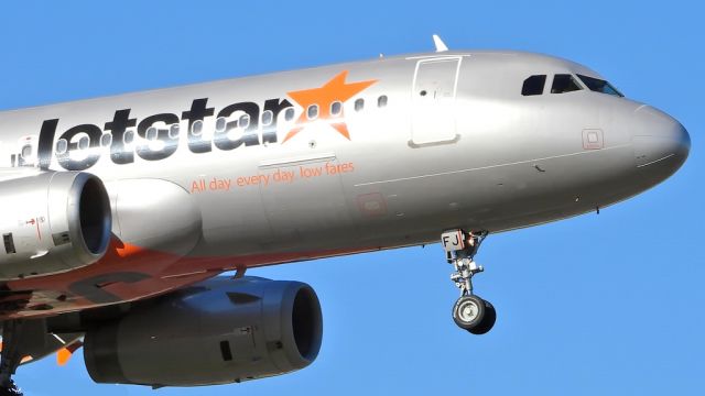 Airbus A320 —