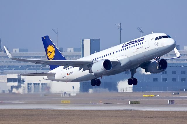 Airbus A320 (D-AIWA)