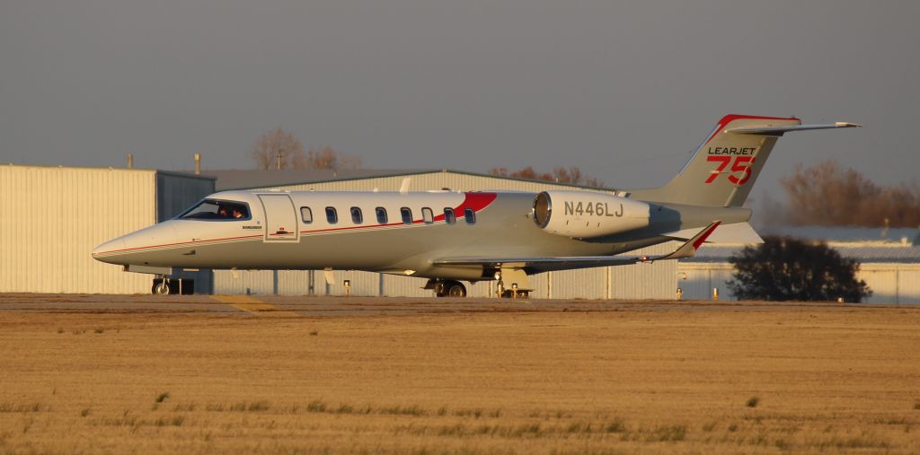 Bombardier Learjet 75 (N446LJ)