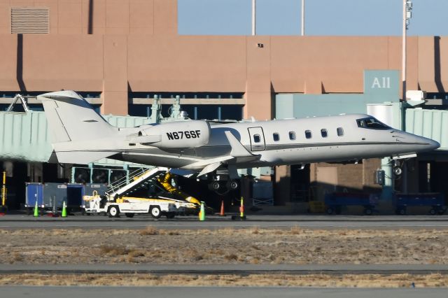 Learjet 60 (N876SF)