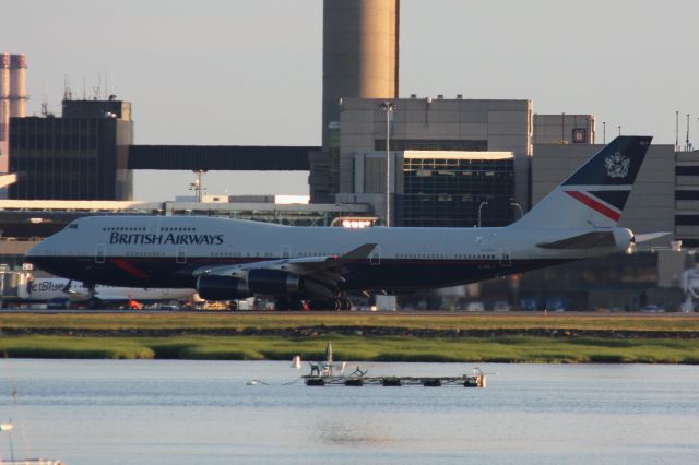 Boeing 747-400 (G-BMLY)