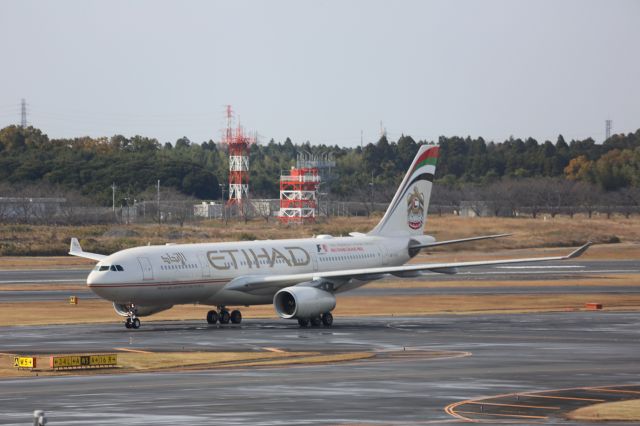 Airbus A330-200 (A6-EYK)