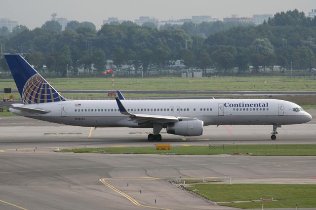 Boeing 757-200 (N26123)