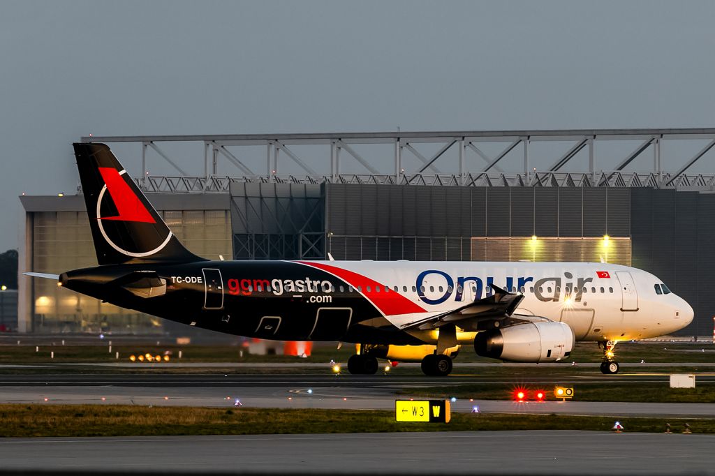 Airbus A320 (TC-ODE)