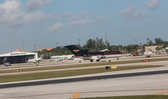 Boeing 717-200 (VP-BDJ) - 121013 Weststar landing on Rwy 8L