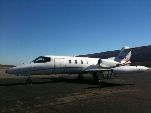 Learjet 25 (N81AX) - New paint job on N81AX