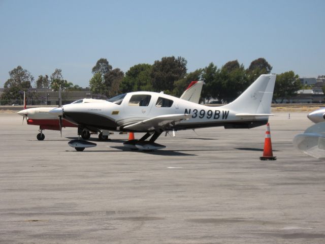 Cessna 400 (N399BW) - PARKED AT SANTA ANA