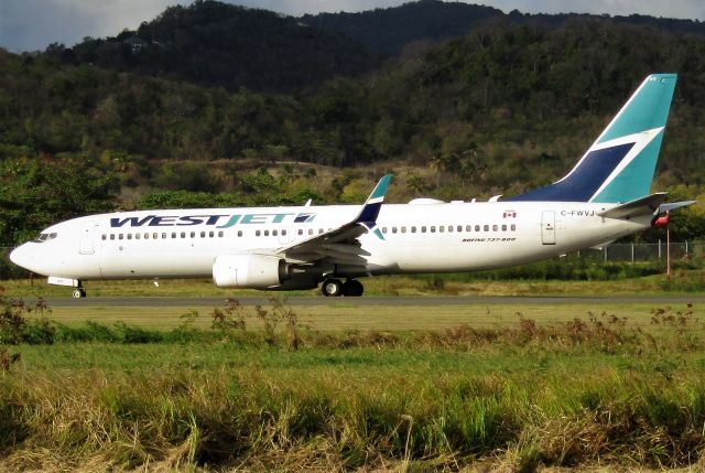 Boeing 737-800 (C-FWVJ)