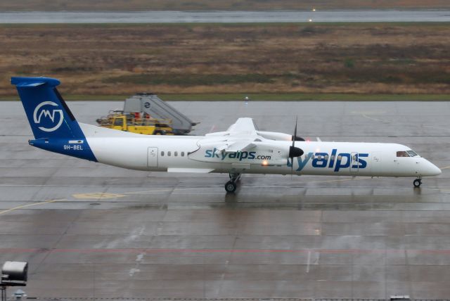 de Havilland Dash 8-400 (9H-BEL)