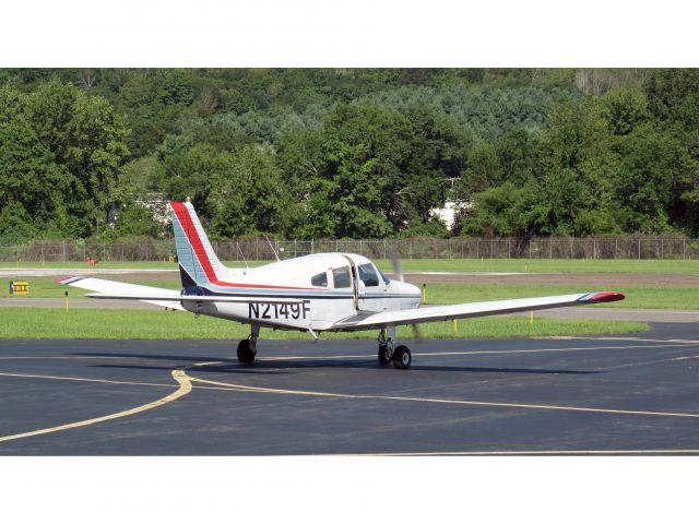 Piper Cherokee (N2149F)