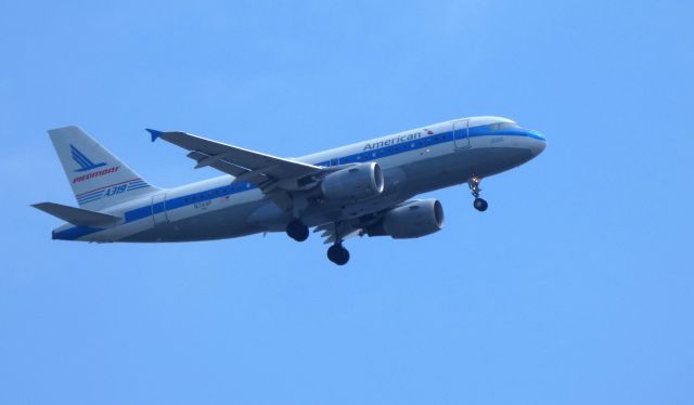 Airbus A319 (N744P) - On final is this 2000 American Airlines (Piedmont Air Livery) A319-112 in the Spring of 2019.